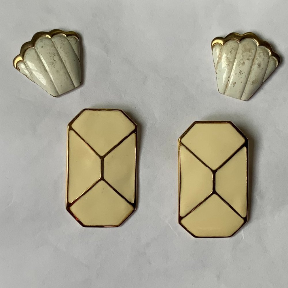 Two pair vintage pierced earrings; Evoke Cream Honeycomb Art Deco & White Fan - Picture 2 of 5